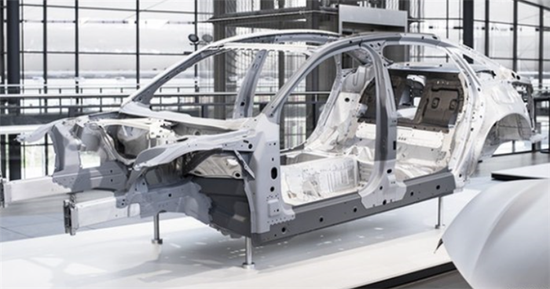 鋁制發(fā)動(dòng)機(jī)，鋁制散熱器，全鋁車身