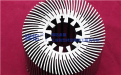 鋁型材生產(chǎn)廠在擠壓散熱器時應(yīng)注意哪些